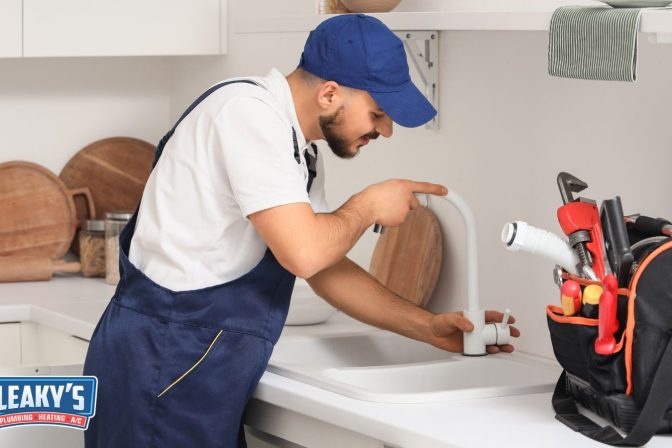 Emergency plumbing fixes in 10 minutes